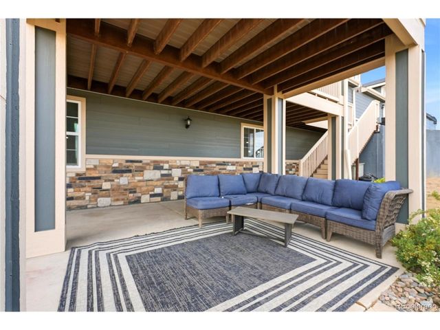 59601 E 56th Ave, Strasburg, CO 80136