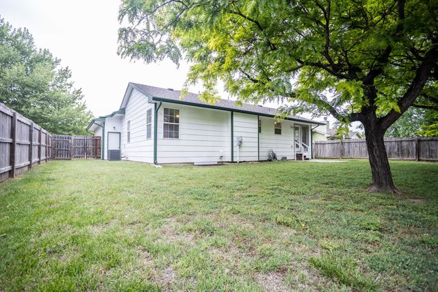 2613 W 44th St S, Wichita, KS 67217