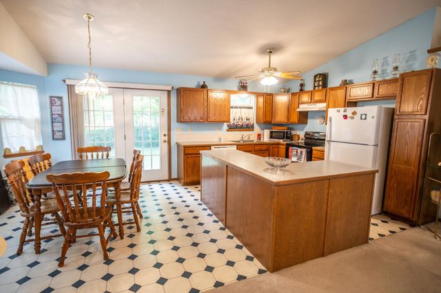 2613 W 44th St S, Wichita, KS 67217