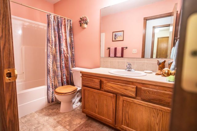 2613 W 44th St S, Wichita, KS 67217