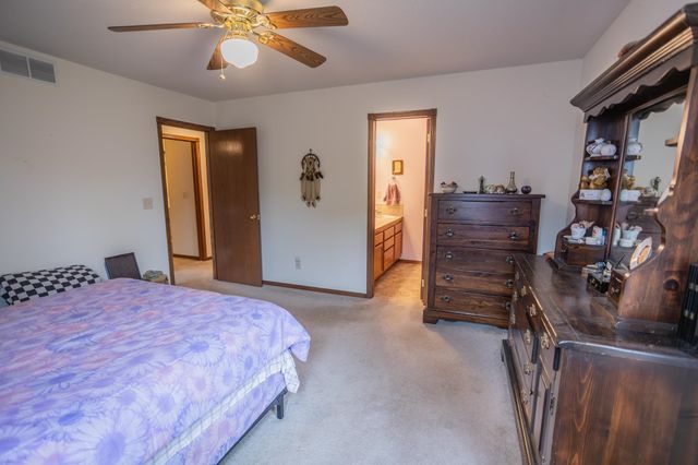 2613 W 44th St S, Wichita, KS 67217