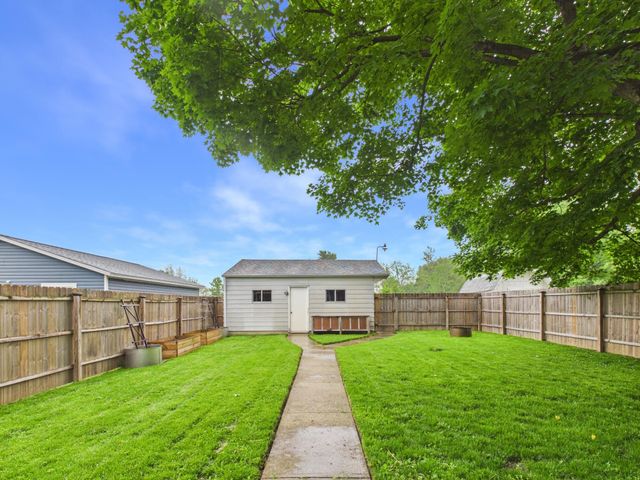 7947 E State Route 41 7947 E State Route 41, Troy, OH 45373