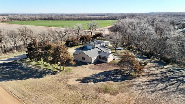1064 E Lapsley Rd, Assaria, KS 67416