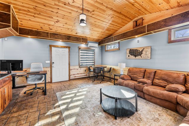 1064 E Lapsley Rd, Assaria, KS 67416