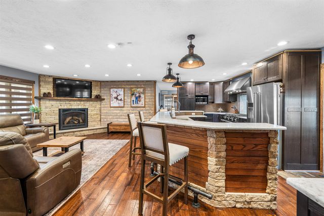 1064 E Lapsley Rd, Assaria, KS 67416