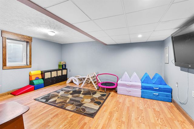 1064 E Lapsley Rd, Assaria, KS 67416