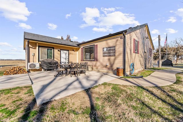 1064 E Lapsley Rd, Assaria, KS 67416