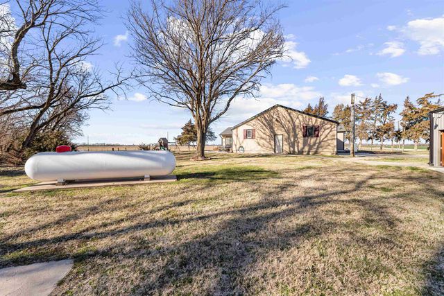 1064 E Lapsley Rd, Assaria, KS 67416