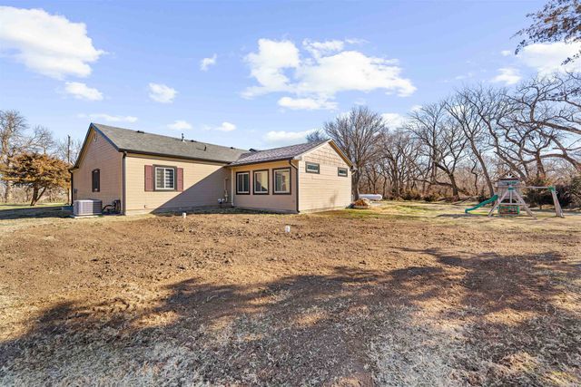 1064 E Lapsley Rd, Assaria, KS 67416