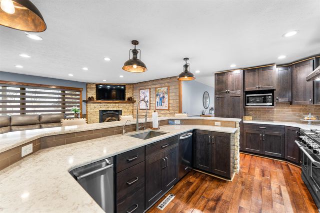 1064 E Lapsley Rd, Assaria, KS 67416