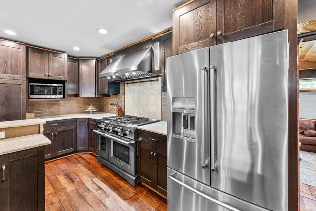 1064 E Lapsley Rd, Assaria, KS 67416