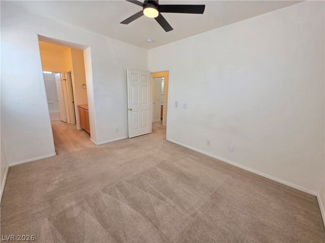 1330 Willow Village Avenue, Las Vegas, NV 89183
