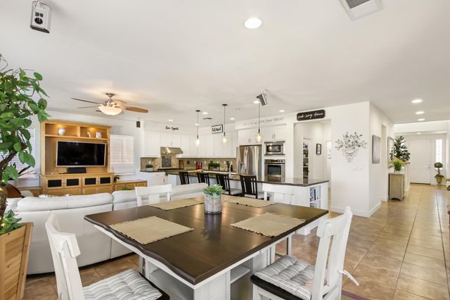 864 Spotted Pony Ln, Rocklin, CA 95765