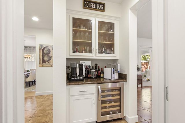 864 Spotted Pony Ln, Rocklin, CA 95765