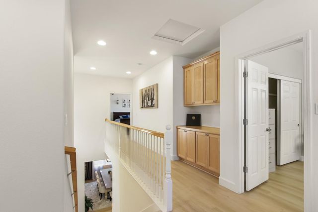 864 Spotted Pony Ln, Rocklin, CA 95765