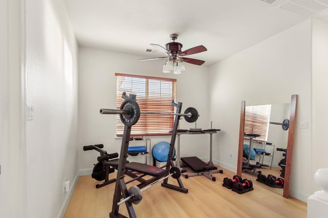 864 Spotted Pony Ln, Rocklin, CA 95765