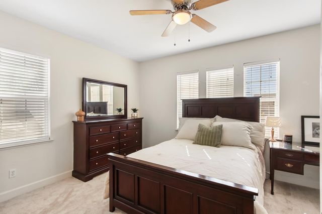 864 Spotted Pony Ln, Rocklin, CA 95765