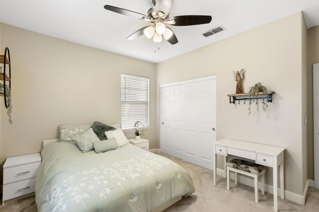 864 Spotted Pony Ln, Rocklin, CA 95765