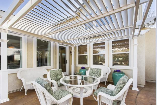 864 Spotted Pony Ln, Rocklin, CA 95765