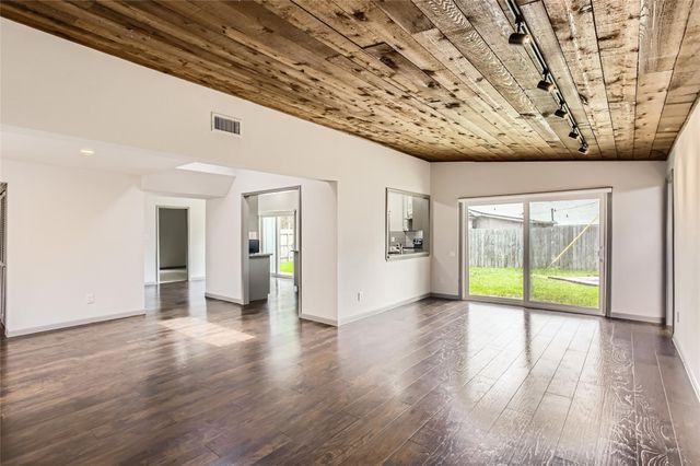 6509 Birdwood Road, Houston, TX 77074