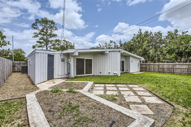 6509 Birdwood Road, Houston, TX 77074