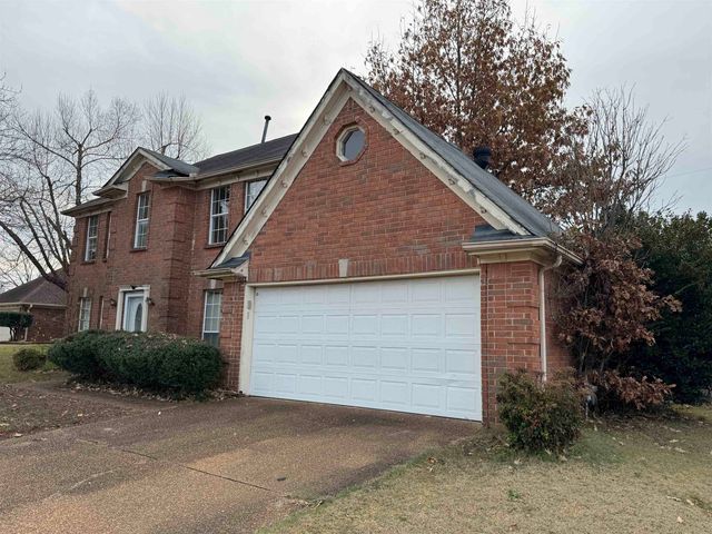 7669 MINERAL CREST CIR S, Unincorporated, TN 38125