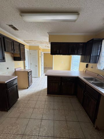 7669 MINERAL CREST CIR S, Unincorporated, TN 38125