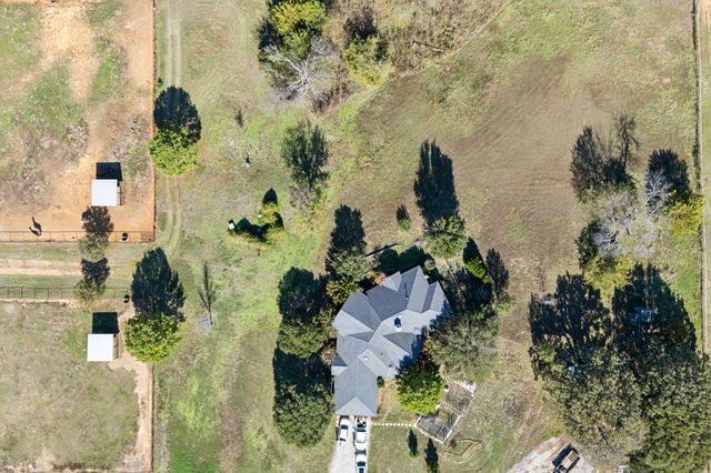 2212 Spring Hill Road, Aubrey, TX 76227