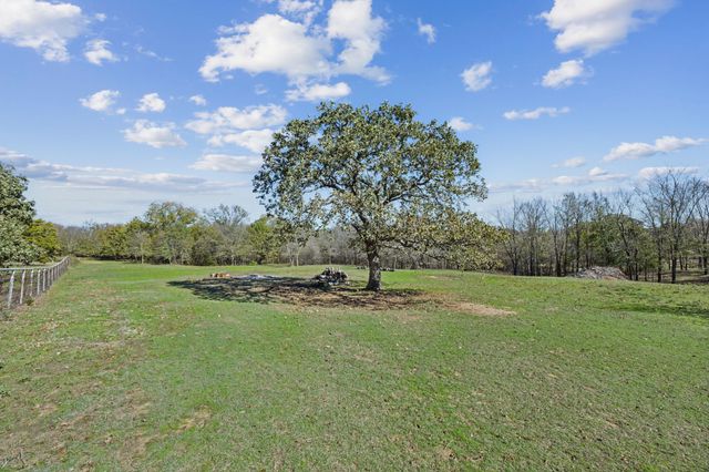 2212 Spring Hill Road, Aubrey, TX 76227