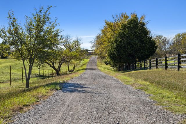 2212 Spring Hill Road, Aubrey, TX 76227