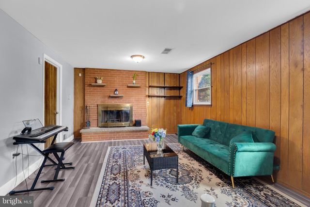 10109 LOMOND DR, Manassas, VA 20109