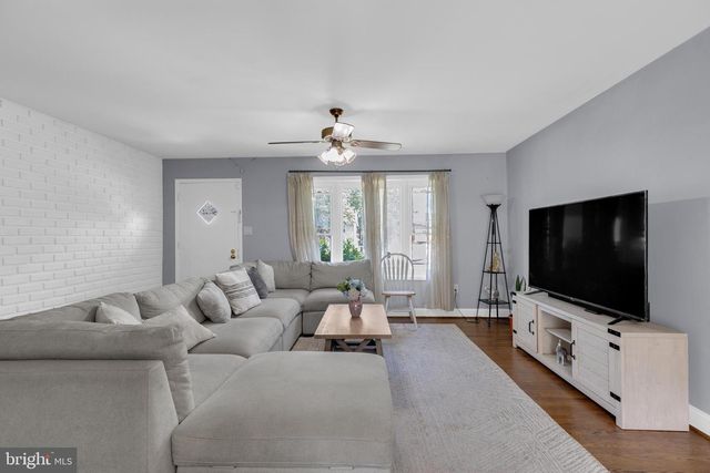10109 LOMOND DR, Manassas, VA 20109