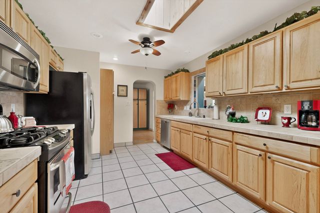 704 Tyler Road NW, Los Ranchos, NM 87107