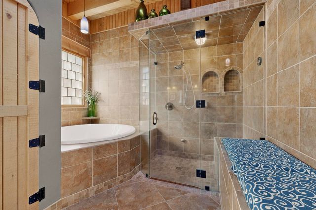 704 Tyler Road NW, Los Ranchos, NM 87107