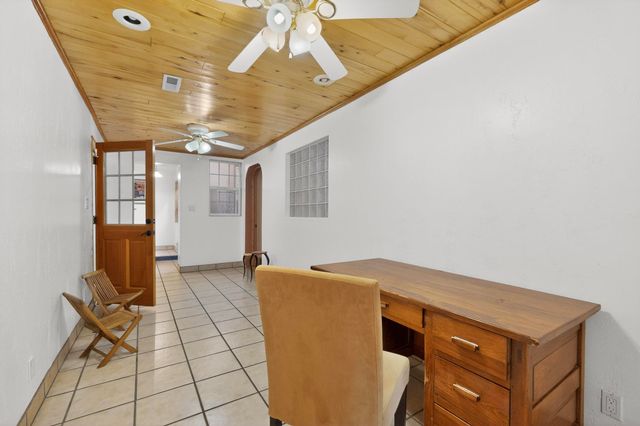 704 Tyler Road NW, Los Ranchos, NM 87107