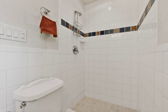 704 Tyler Road NW, Los Ranchos, NM 87107