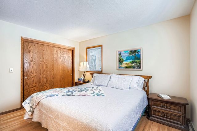 6016 79th Avenue N, Brooklyn Park, MN 55443