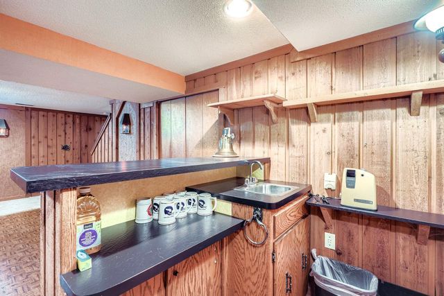 6016 79th Avenue N, Brooklyn Park, MN 55443