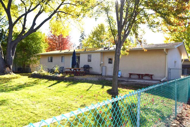 6016 79th Avenue N, Brooklyn Park, MN 55443