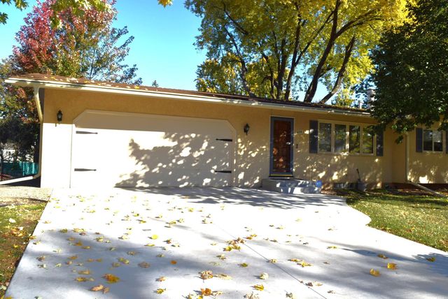 6016 79th Avenue N, Brooklyn Park, MN 55443