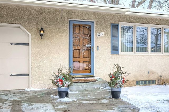 6016 79th Avenue N, Brooklyn Park, MN 55443