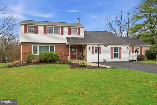 2232 SWAMP RD, Fountainville, PA 18923