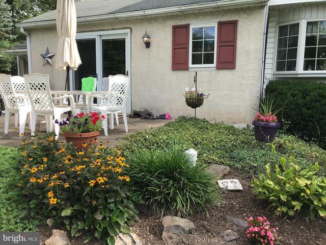 2232 SWAMP RD, Fountainville, PA 18923