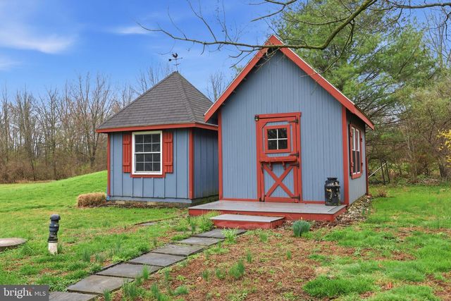 2232 SWAMP RD, Fountainville, PA 18923