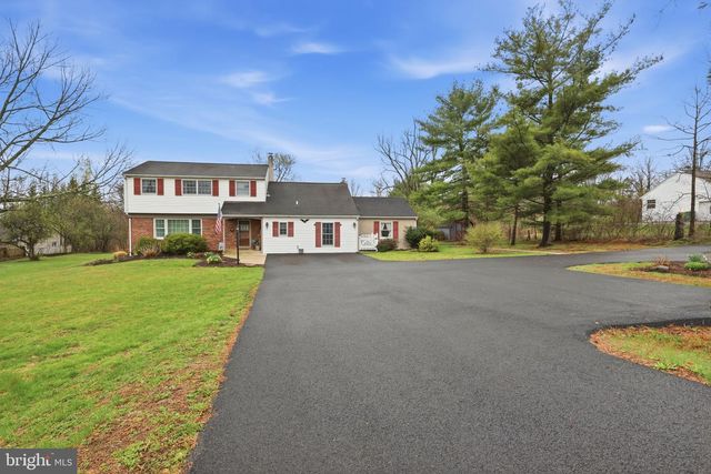2232 SWAMP RD, Fountainville, PA 18923