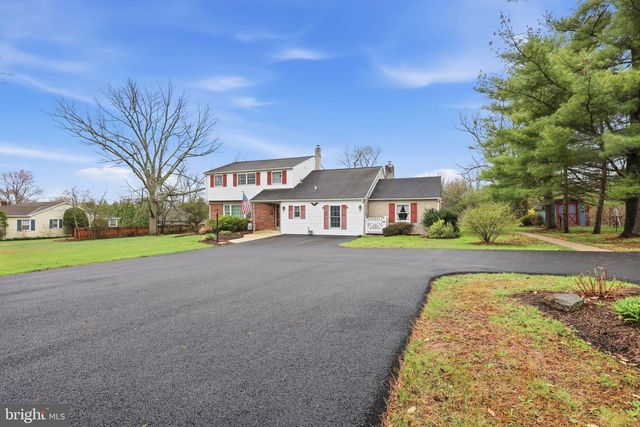 2232 SWAMP RD, Fountainville, PA 18923