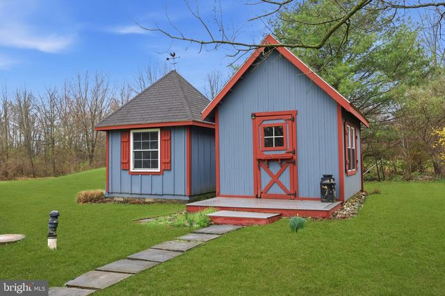 2232 SWAMP RD, Fountainville, PA 18923
