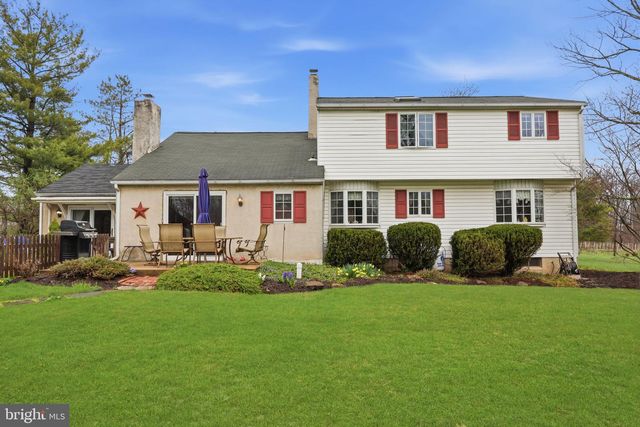 2232 SWAMP RD, Fountainville, PA 18923