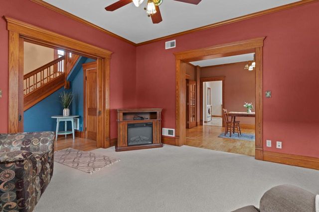 120 E COMMERCIAL STREET, Appleton, WI 54911