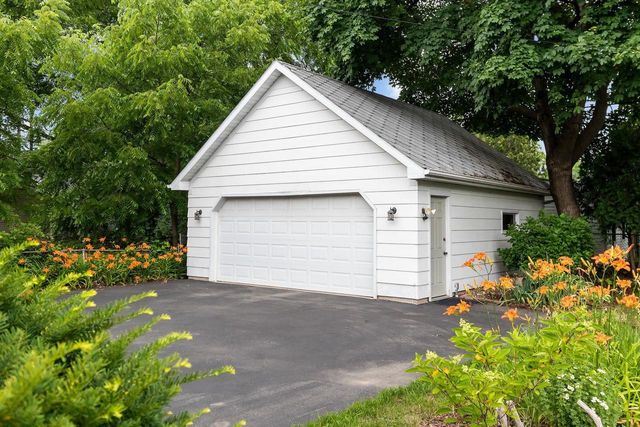120 E COMMERCIAL STREET, Appleton, WI 54911